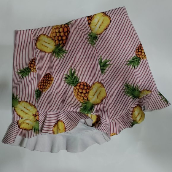 Forever 21 - Super Cute Pineapple Shorts - Picture 2 of 3